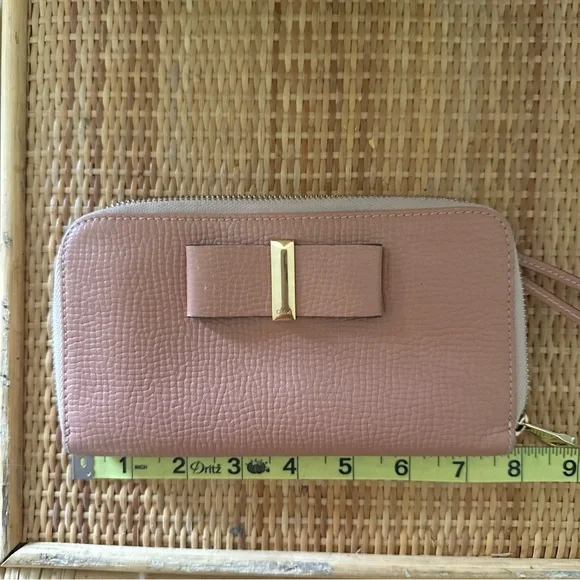 CHLOE Pink Leather Pink&Gold Ribbon Bow Zip Around Clutch Wallet w/Dust Bag &Box - Picture 12 of 14